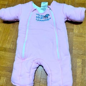 Pink. Size small. Good like new.